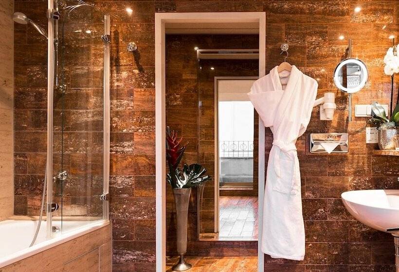 سوییت, Bristol Berlin