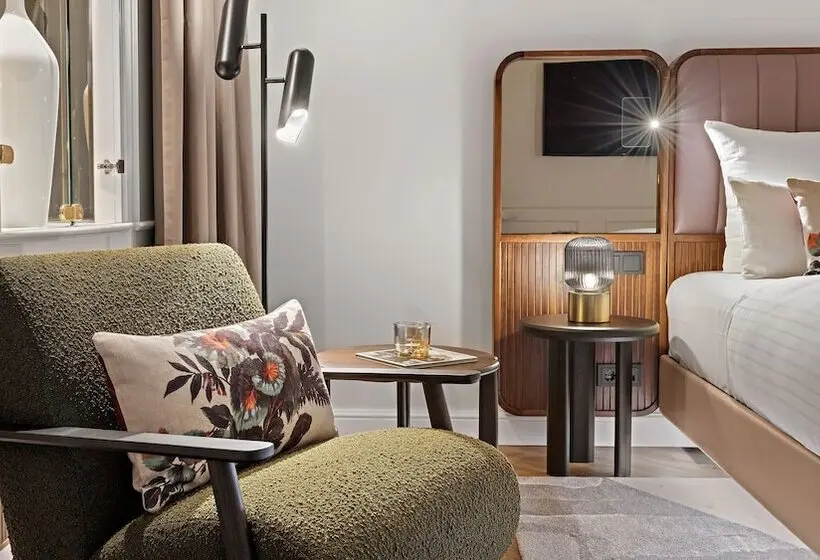 Deluxe Zimmer, Bristol Berlin
