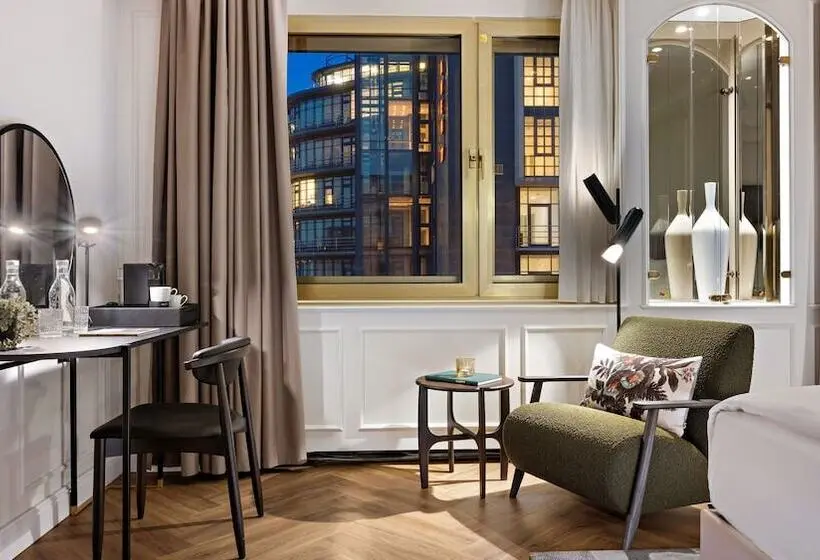 Deluxe Zimmer, Bristol Berlin