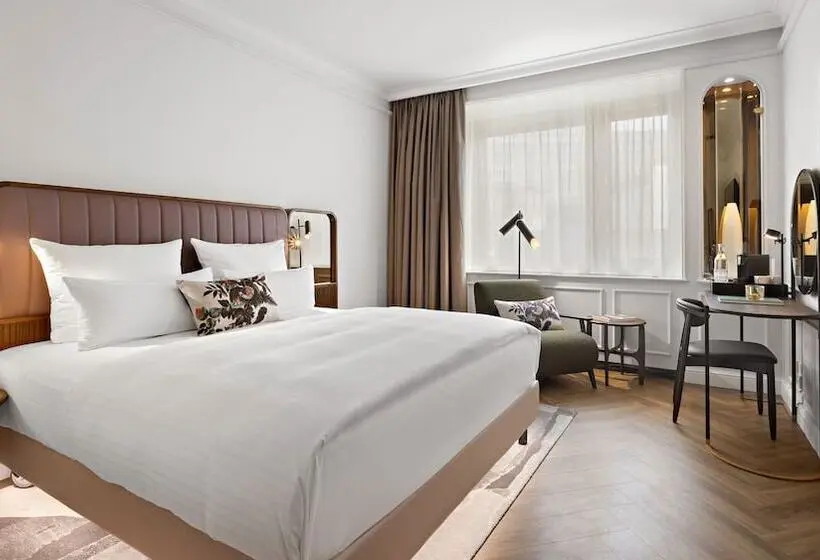 Deluxe Zimmer, Bristol Berlin