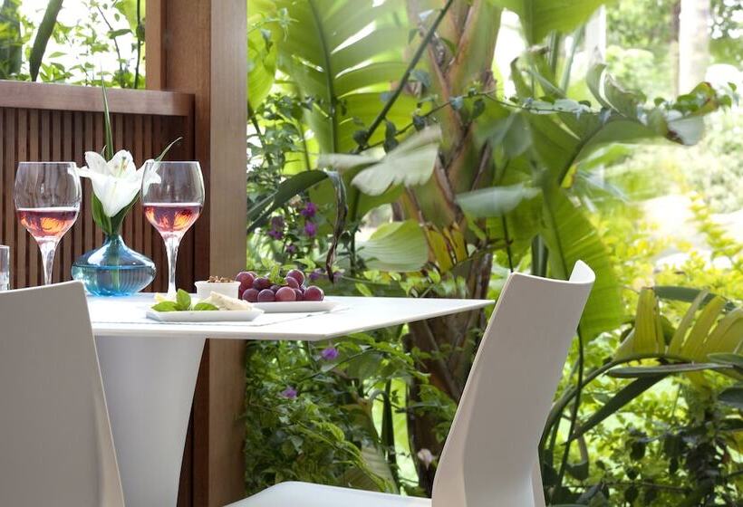 メゾネットスイート, Capo Bay