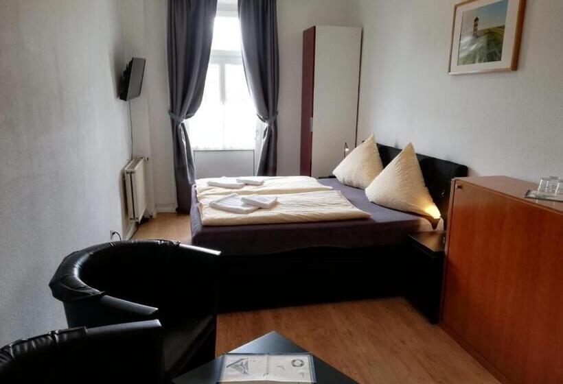 اتاق استاندارد یک نفره, Hohenzollernhof