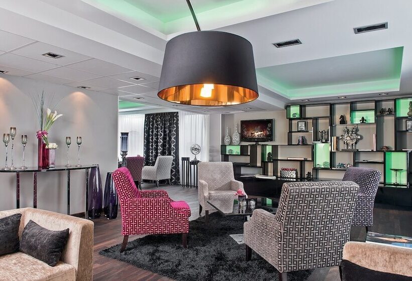 اتاق کلاب, Palace Berlin