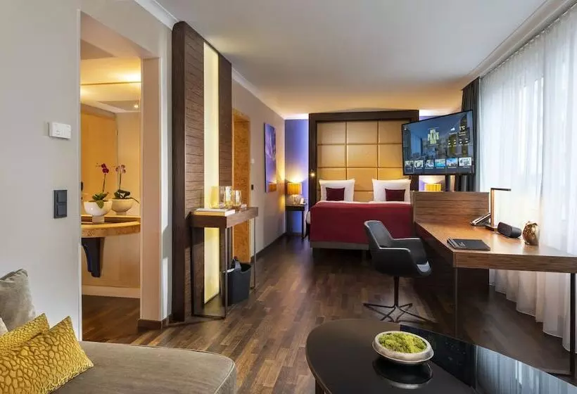 Club Junior Suite, Palace Berlin