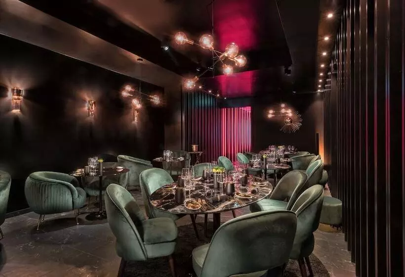 Club Suite, Palace Berlin