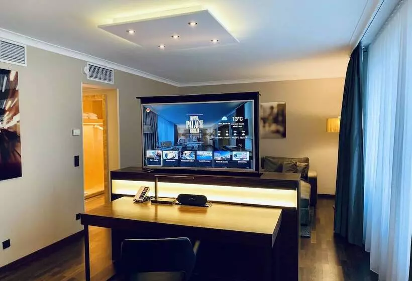 Club Suite, Palace Berlin