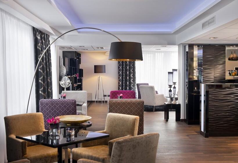 سوئیت سینیور, Palace Berlin