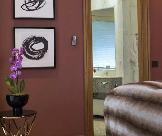 Senior Suite, Palace Berlin