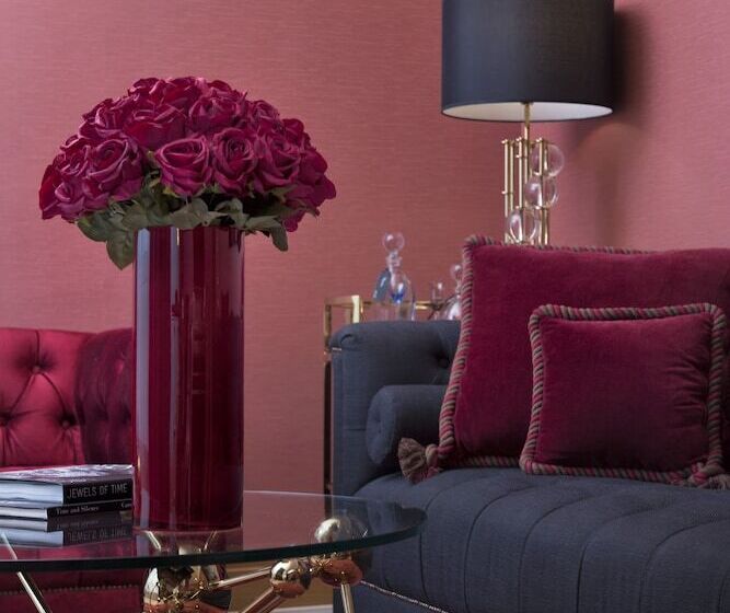 سوئیت سینیور, Palace Berlin