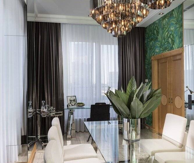 سوئیت رویال, Palace Berlin