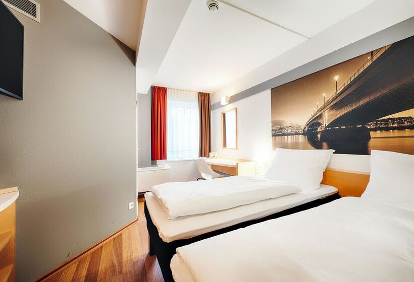Номер Стандарт, B&b Hotel Bonn City