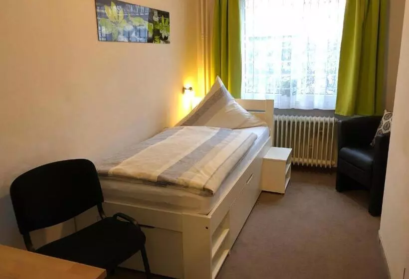 اتاق استاندارد یک نفره, Das Hotelchen