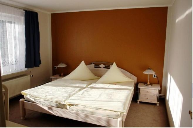 Семейный Номер, Das Hotelchen