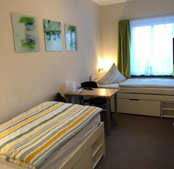 Номер Economy, Das Hotelchen