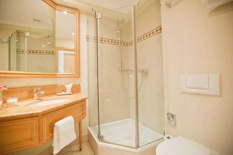 اتاق استاندارد یک نفره, Central Hotel Kaiserhof