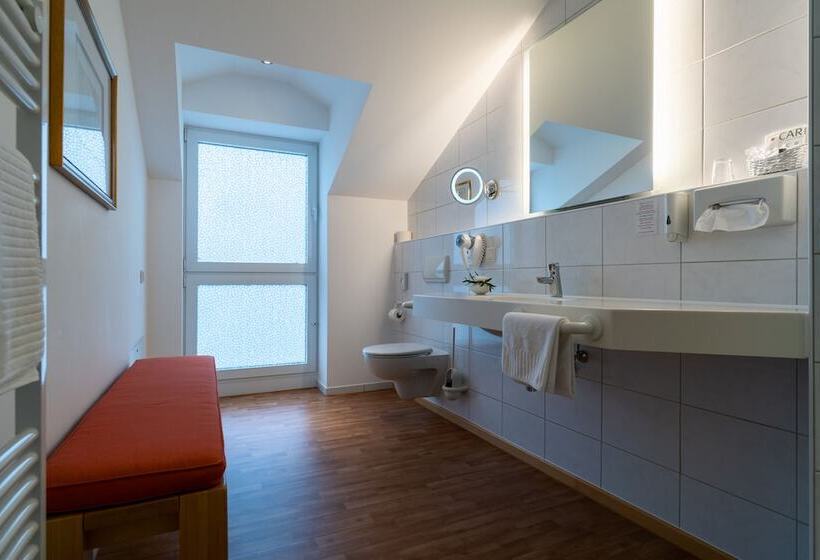 디럭스 룸, Engbert