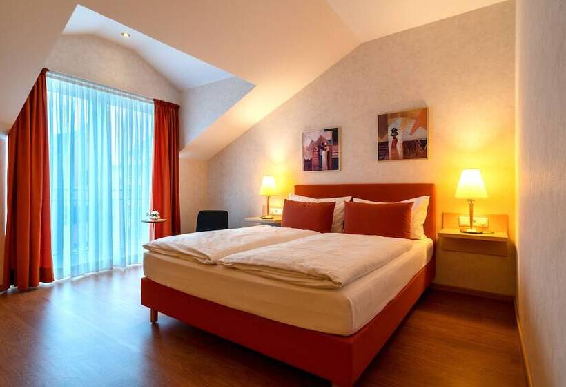 디럭스 룸, Engbert