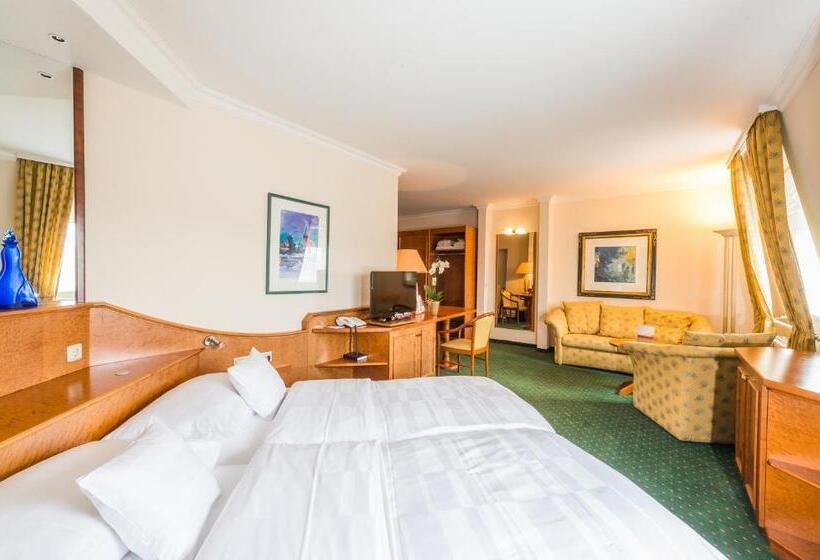 Полулюкс, Freizeit In