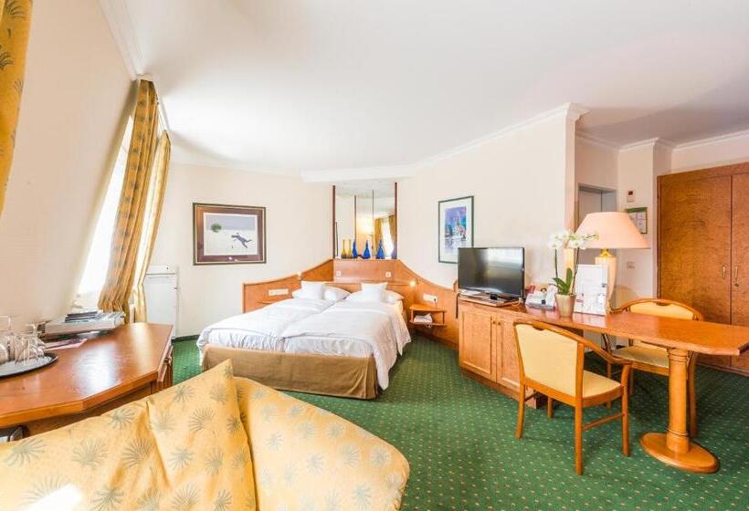 Полулюкс, Freizeit In