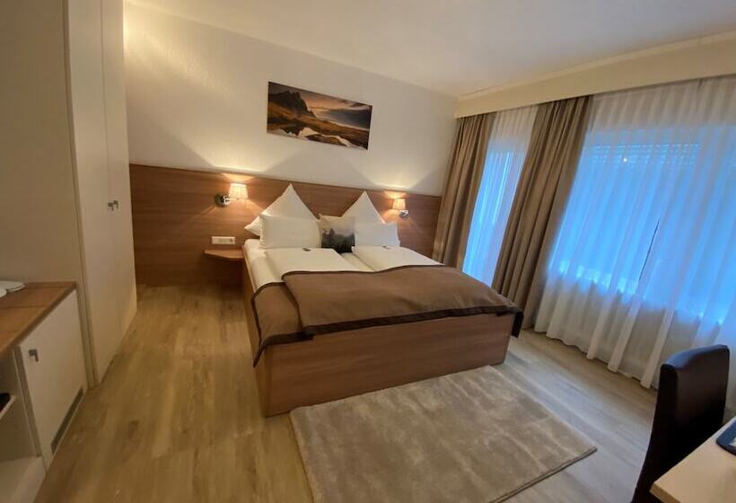 اتاق استاندارد, Hangelar