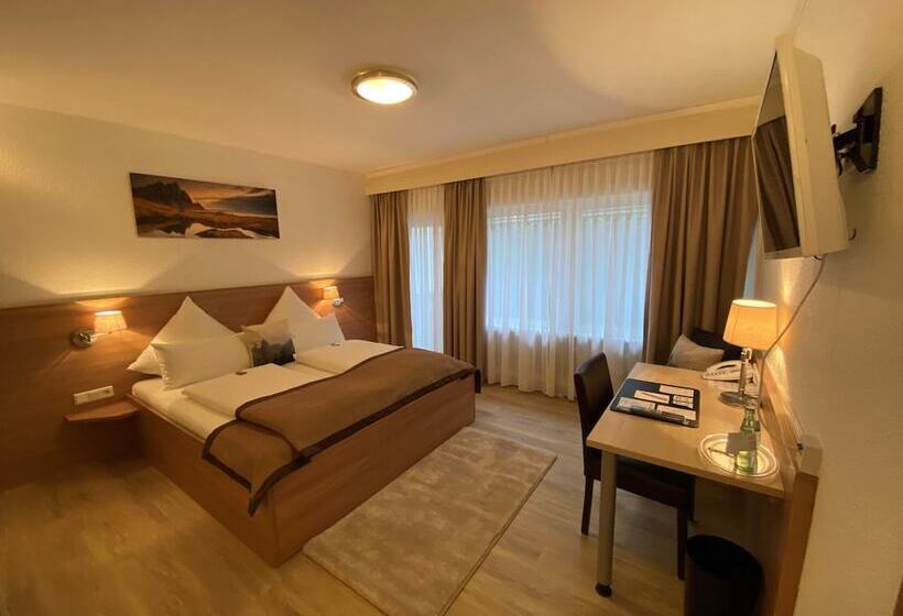 اتاق استاندارد, Hangelar