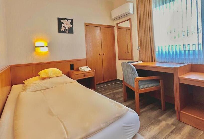 غرفة قياسية فردية, Imperial