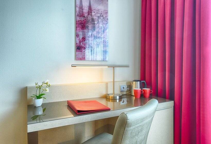 Номер Superior, Leonardo Hotel Köln