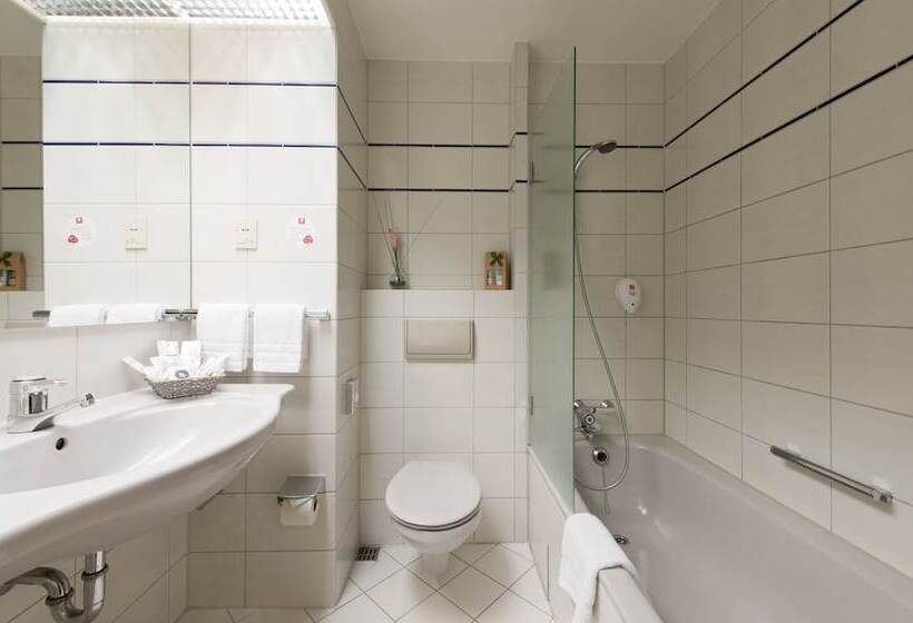 舒适型房间, Leonardo Hotel Köln