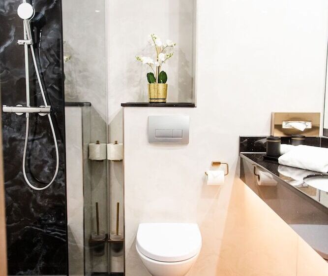 经济房, Plaza Premium Timmendorfer Strand