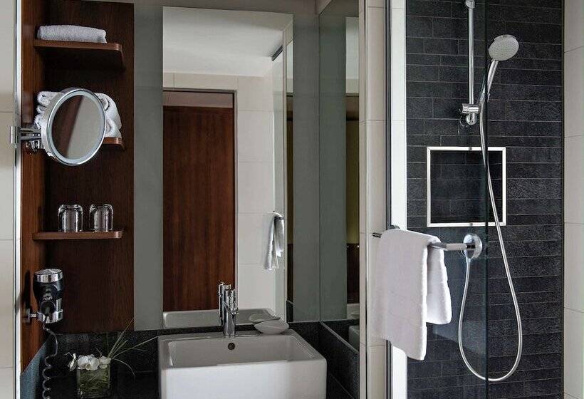 غرفة ديلوكس, Pullman Cologne