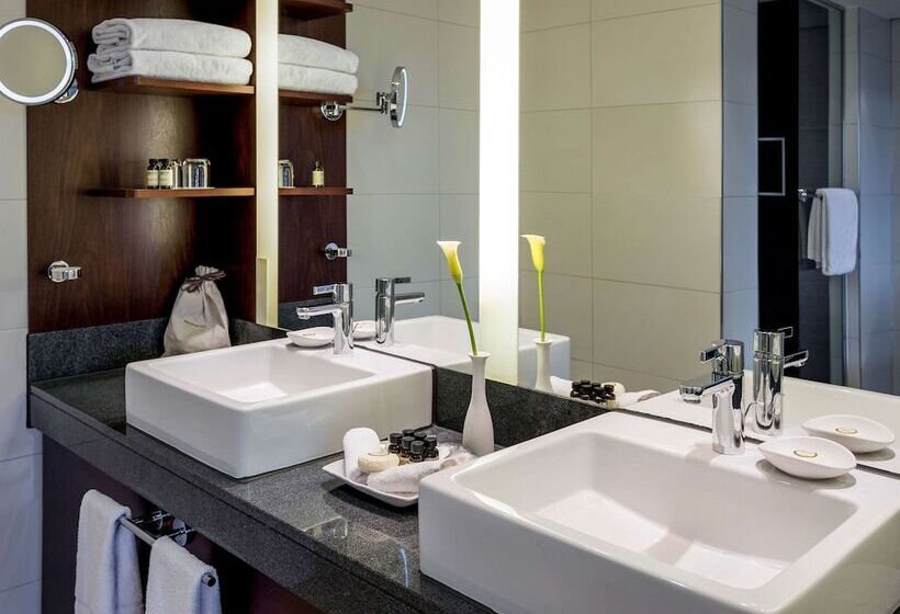 غرفة ديلوكس, Pullman Cologne