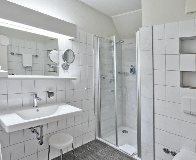 标准单人间, Restaurant Kämper Superior