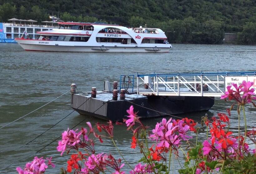 Номер Стандарт Вид на Реку, Rheinlust