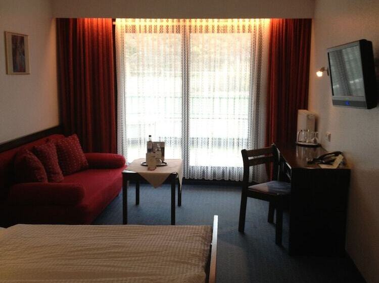 Номер Стандарт Вид на Реку, Rheinlust