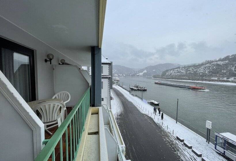 Номер Стандарт Вид на Реку, Rheinlust