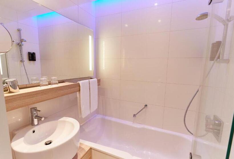 컴포트 룸, Steigenberger Conti Hansa