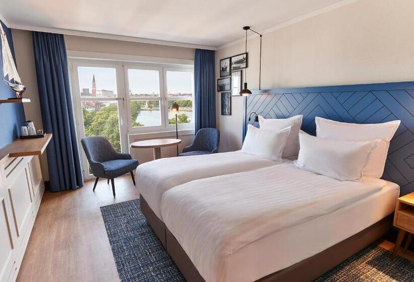Comfort room with garden view, Steigenberger Conti Hansa