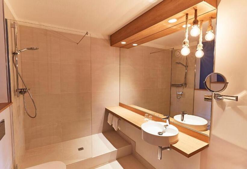 컴포트 룸, Steigenberger Conti Hansa