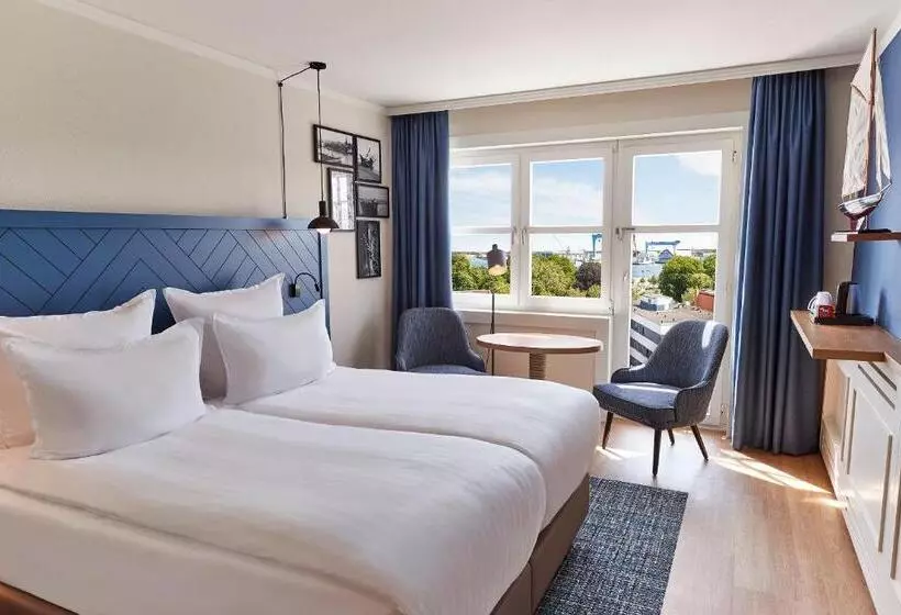 Comfort room with view, Steigenberger Conti Hansa
