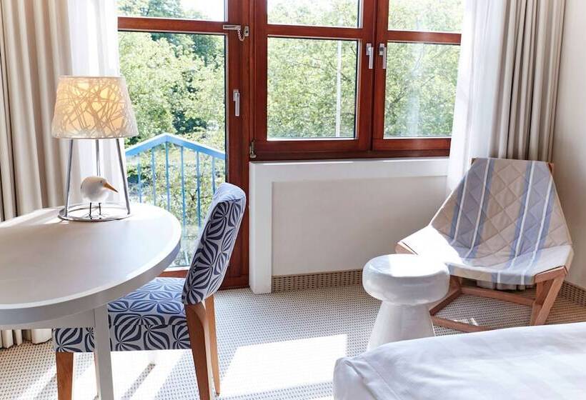 컴포트 룸, Steigenberger Conti Hansa