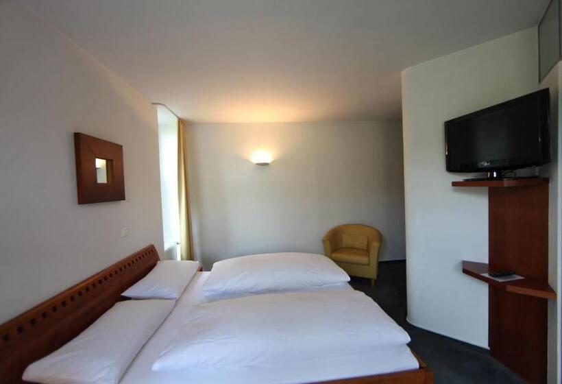Номер Стандарт, Wald & Golfhotel Lottental