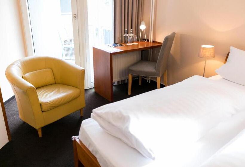 Номер Стандарт, Wald & Golfhotel Lottental
