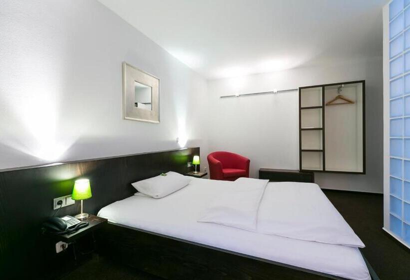 غرفة إقتصادية فردية, Wald & Golfhotel Lottental