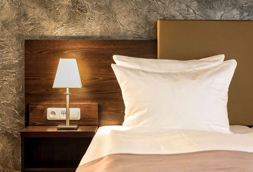 Номер Deluxe, Wyndham Garden Kassel