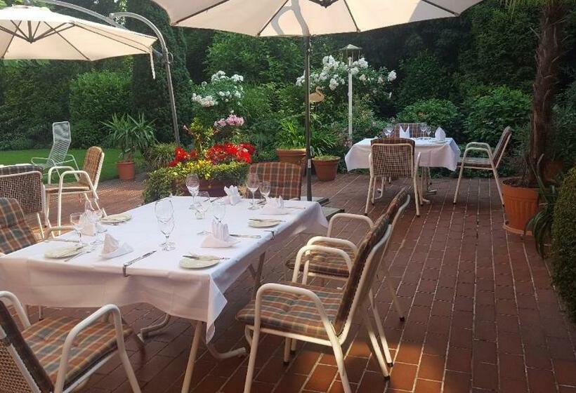 غرفة قياسية, Zur Brücke