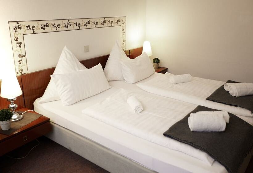 비즈니스룸, Zur Burg Sternberg