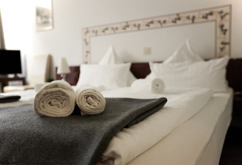 비즈니스룸, Zur Burg Sternberg