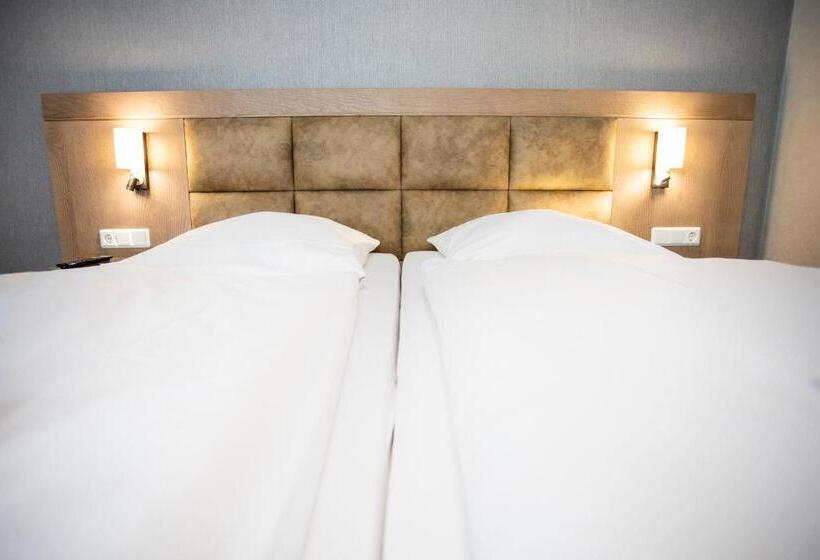 コンフォートルーム, Romantik Hotel Stryckhaus