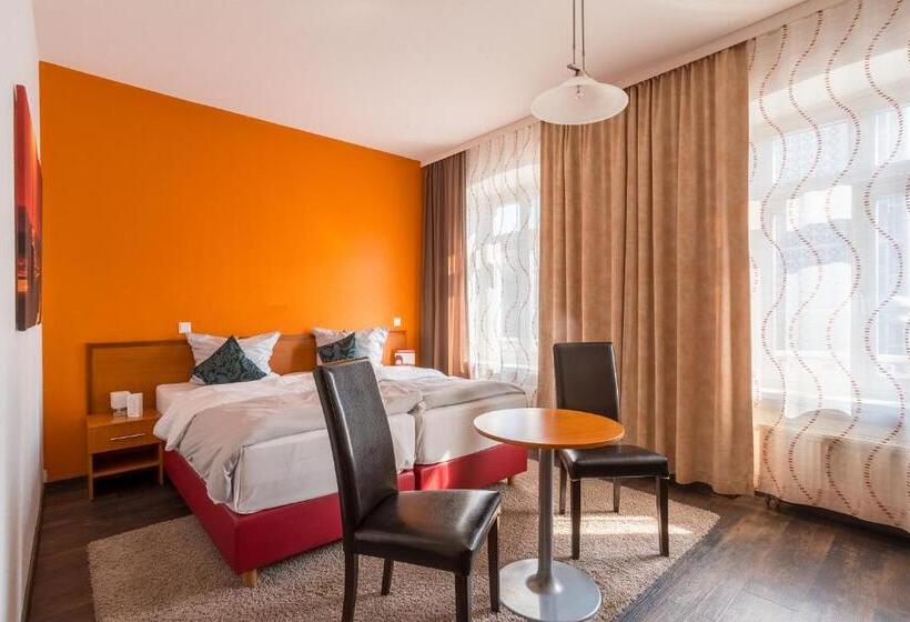 غرفة قياسية, Bayrischer Hof