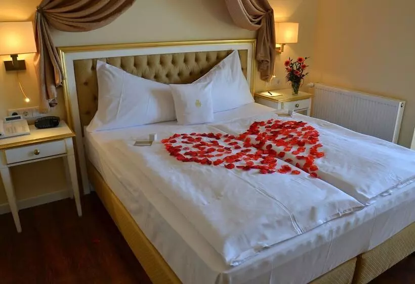اتاق استاندارد, Burghotel Staufenberg